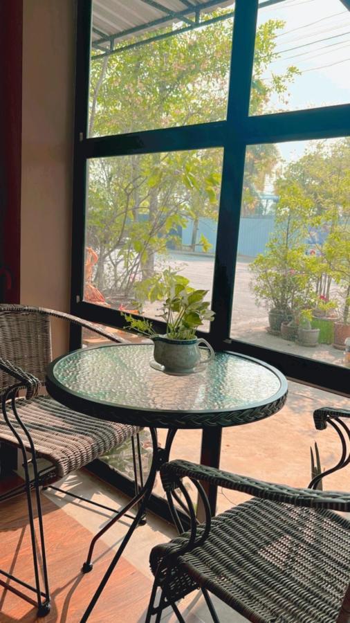 V Tharm Hotel Udon Thani Exterior foto
